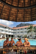 Aonang Villa Resort - Pool Bar