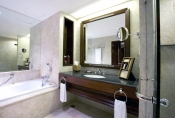 Plaza Athne Bangkok - Deluxe Room - Bathroom